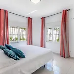 Casa Calas * Торевьиа